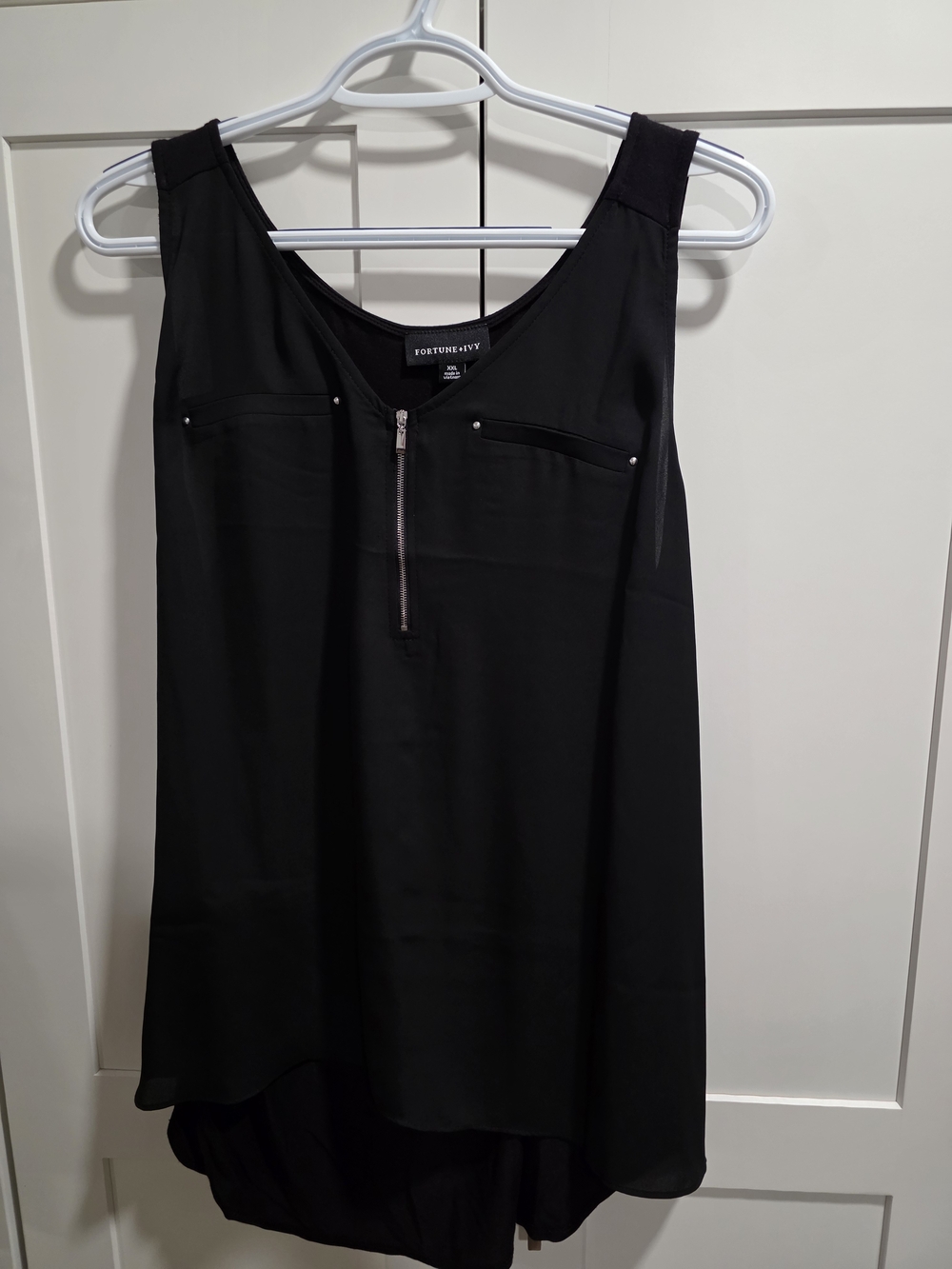 Black Sleeveless Zip-Front Women's Top